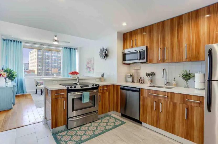 Amazing Condos Beautiful View 2 Blocks To French Quarter, Small Rooftop Pool, Gym, Seanger Theater, Super Dome, And Bourbon St Nueva Orleans Habitación foto