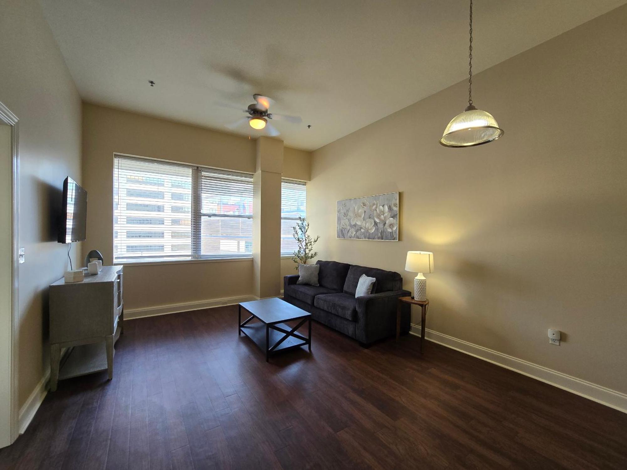 Amazing Condos Beautiful View 2 Blocks To French Quarter, Small Rooftop Pool, Gym, Seanger Theater, Super Dome, And Bourbon St Nueva Orleans Habitación foto