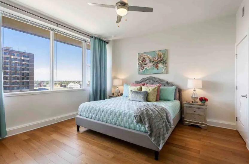 Amazing Condos Beautiful View 2 Blocks To French Quarter, Small Rooftop Pool, Gym, Seanger Theater, Super Dome, And Bourbon St Nueva Orleans Habitación foto