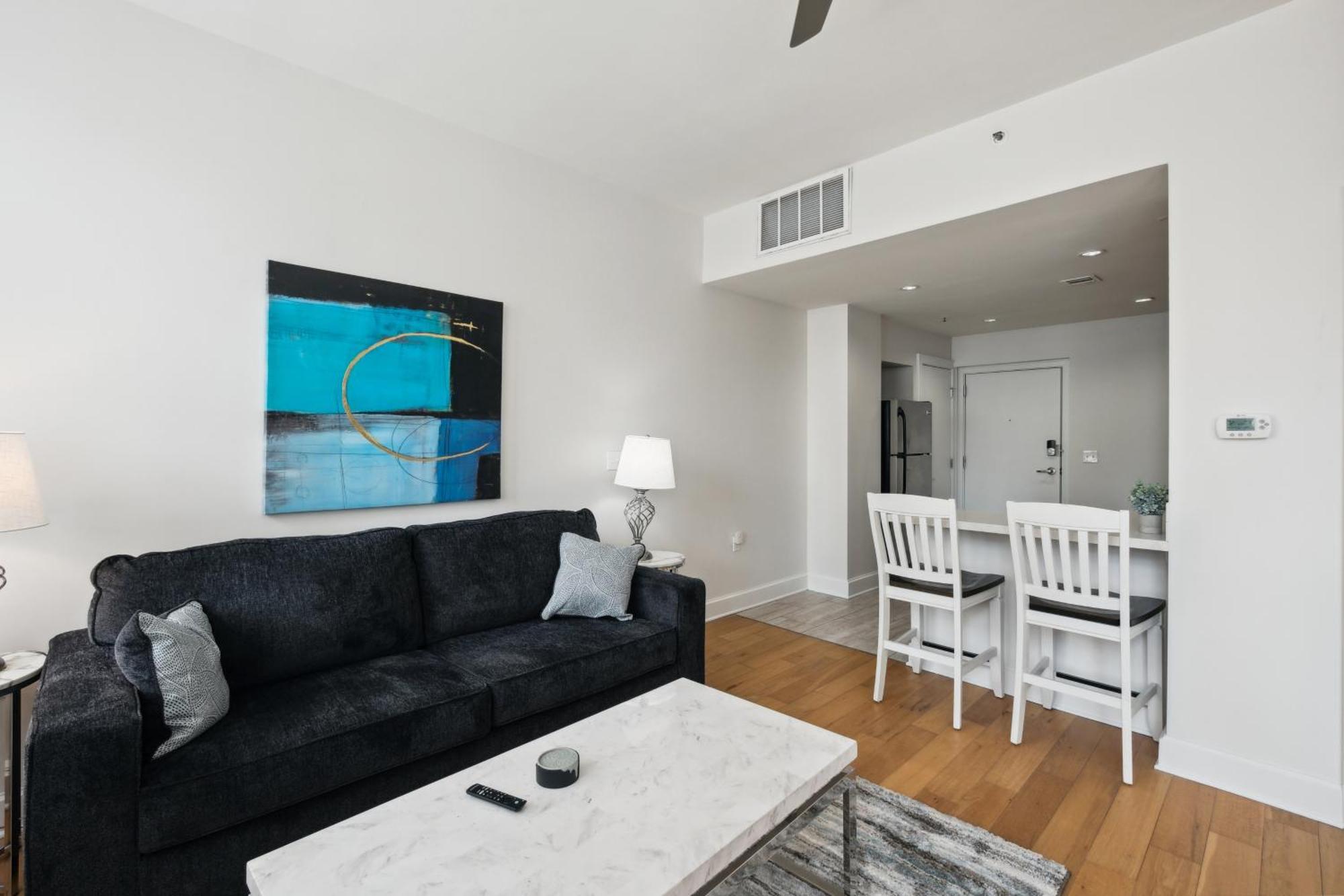 Amazing Condos Beautiful View 2 Blocks To French Quarter, Small Rooftop Pool, Gym, Seanger Theater, Super Dome, And Bourbon St Nueva Orleans Habitación foto