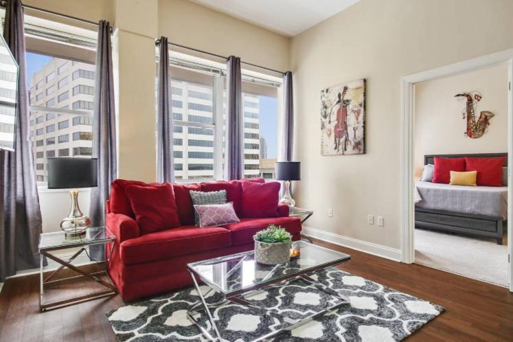 Amazing Condos Beautiful View 2 Blocks To French Quarter, Small Rooftop Pool, Gym, Seanger Theater, Super Dome, And Bourbon St Nueva Orleans Exterior foto
