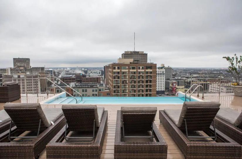 Amazing Condos Beautiful View 2 Blocks To French Quarter, Small Rooftop Pool, Gym, Seanger Theater, Super Dome, And Bourbon St Nueva Orleans Exterior foto