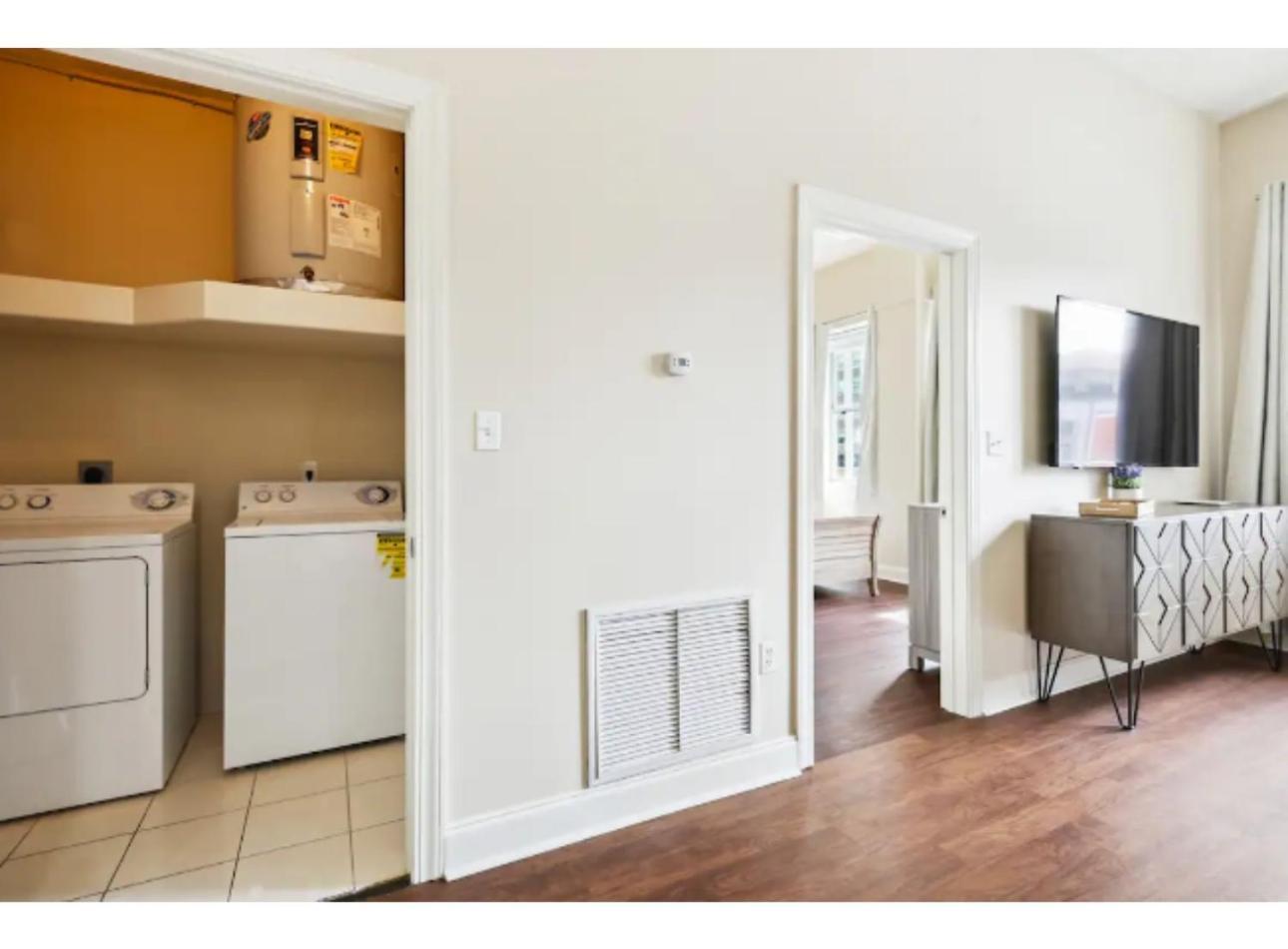 Amazing Condos Beautiful View 2 Blocks To French Quarter, Small Rooftop Pool, Gym, Seanger Theater, Super Dome, And Bourbon St Nueva Orleans Habitación foto